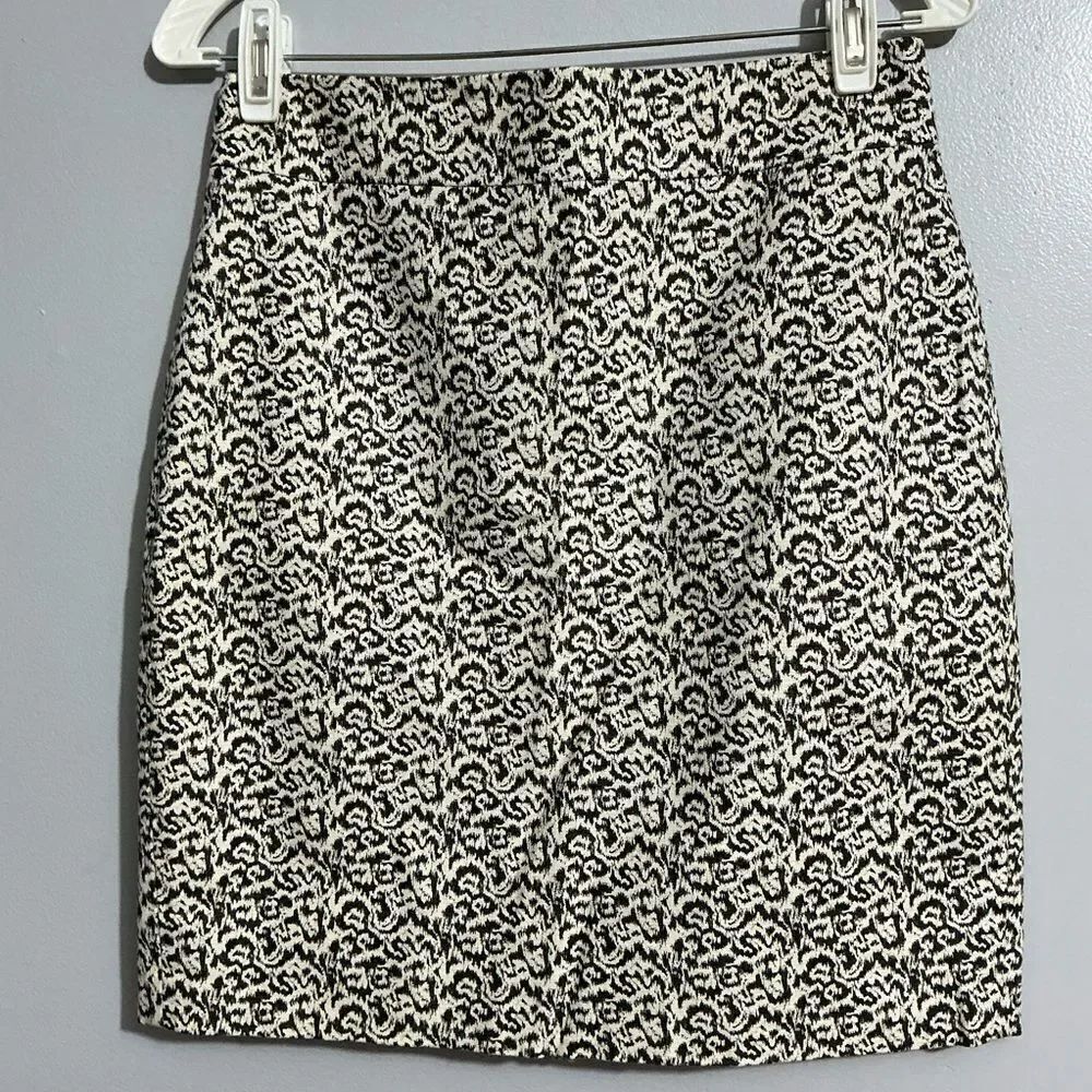 J.Crew brown and cream skirt with line designs size 4